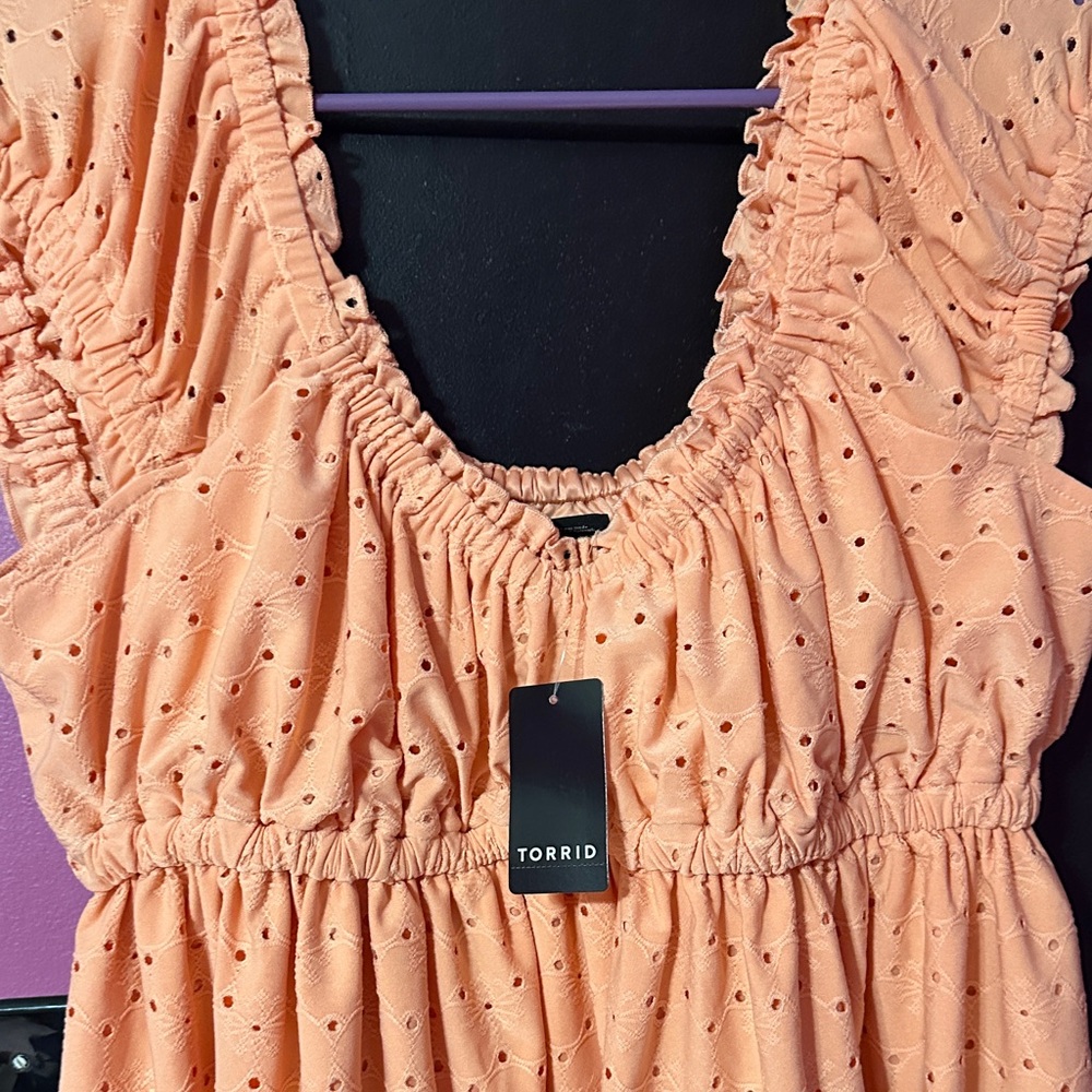 torrid Peach Eyelet Ruffle Peplum Top - Picture 3 of 4